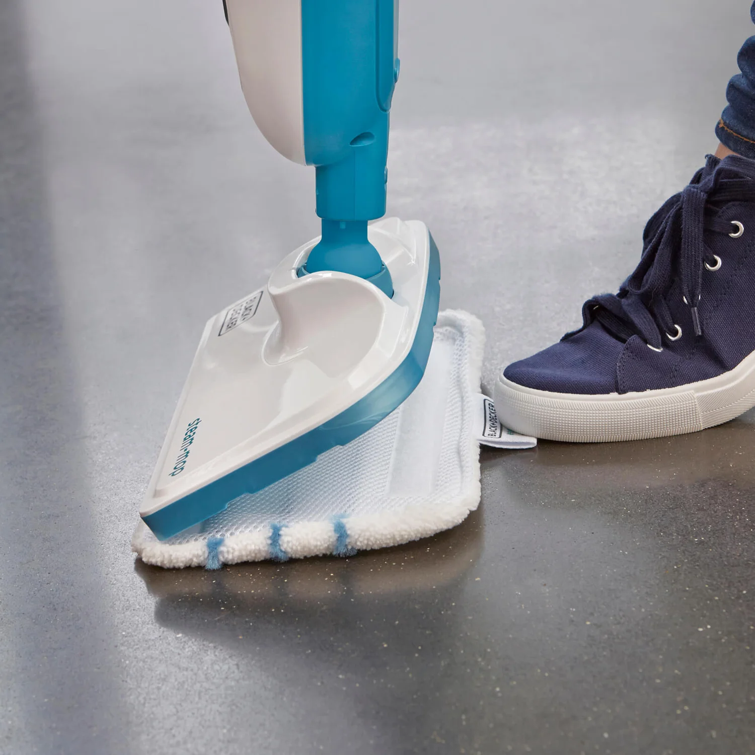 Black & Decker Black And Decker 1300W Steam Mop 5 Black & Decker Black And Decker 1300W Steam Mop - Image 5