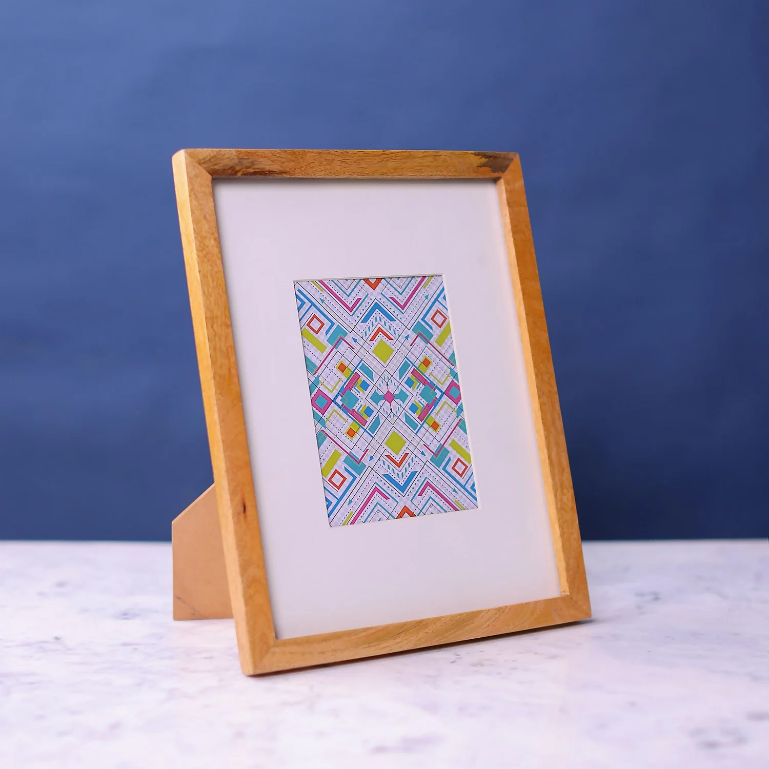 House Beautiful Wooden Photo Frame 8x10in With 5x7in Mount 2 House Beautiful Wooden Photo Frame 8x10in With 5x7in Mount - Image 2