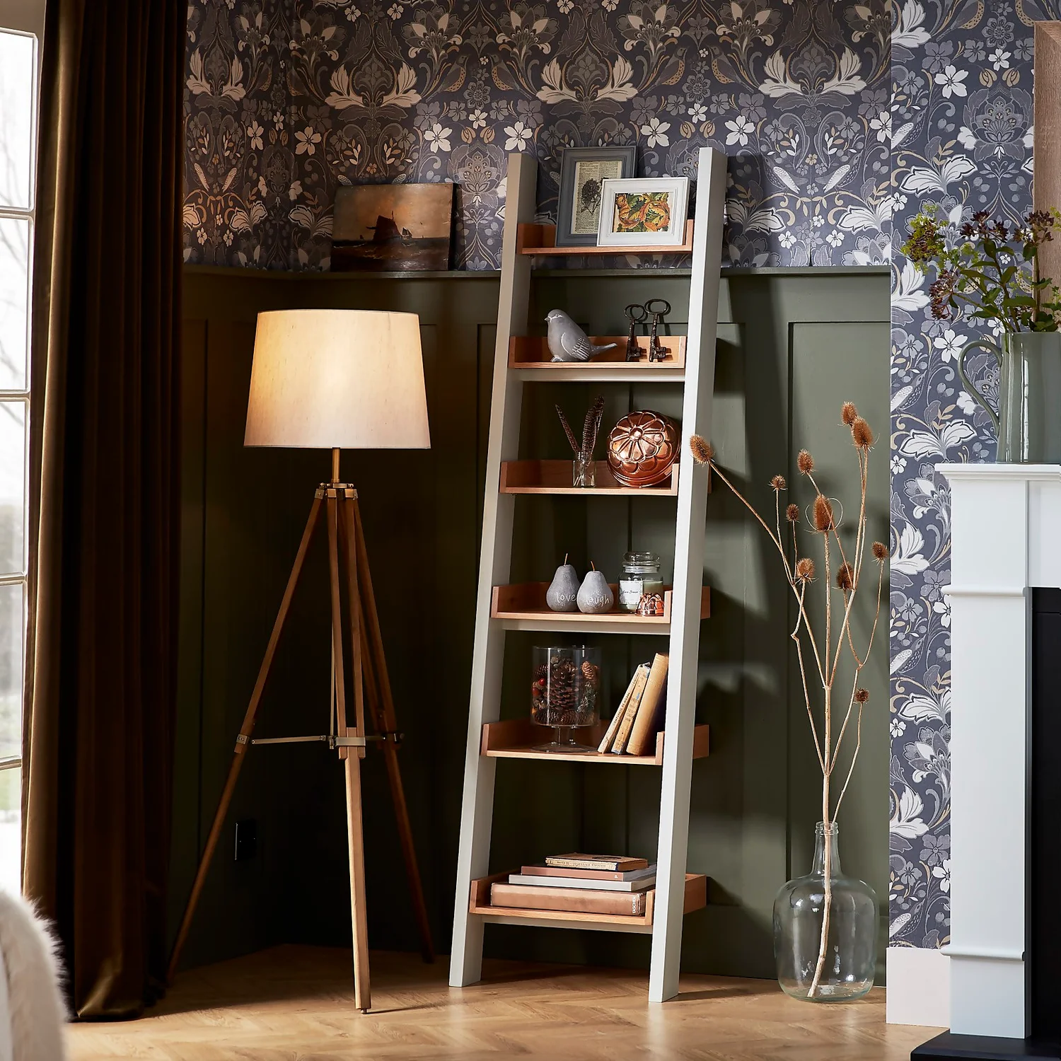 Ashstead Ladder Shelf - Oak & Ivory 2 Ashstead Ladder Shelf - Oak & Ivory - Image 2