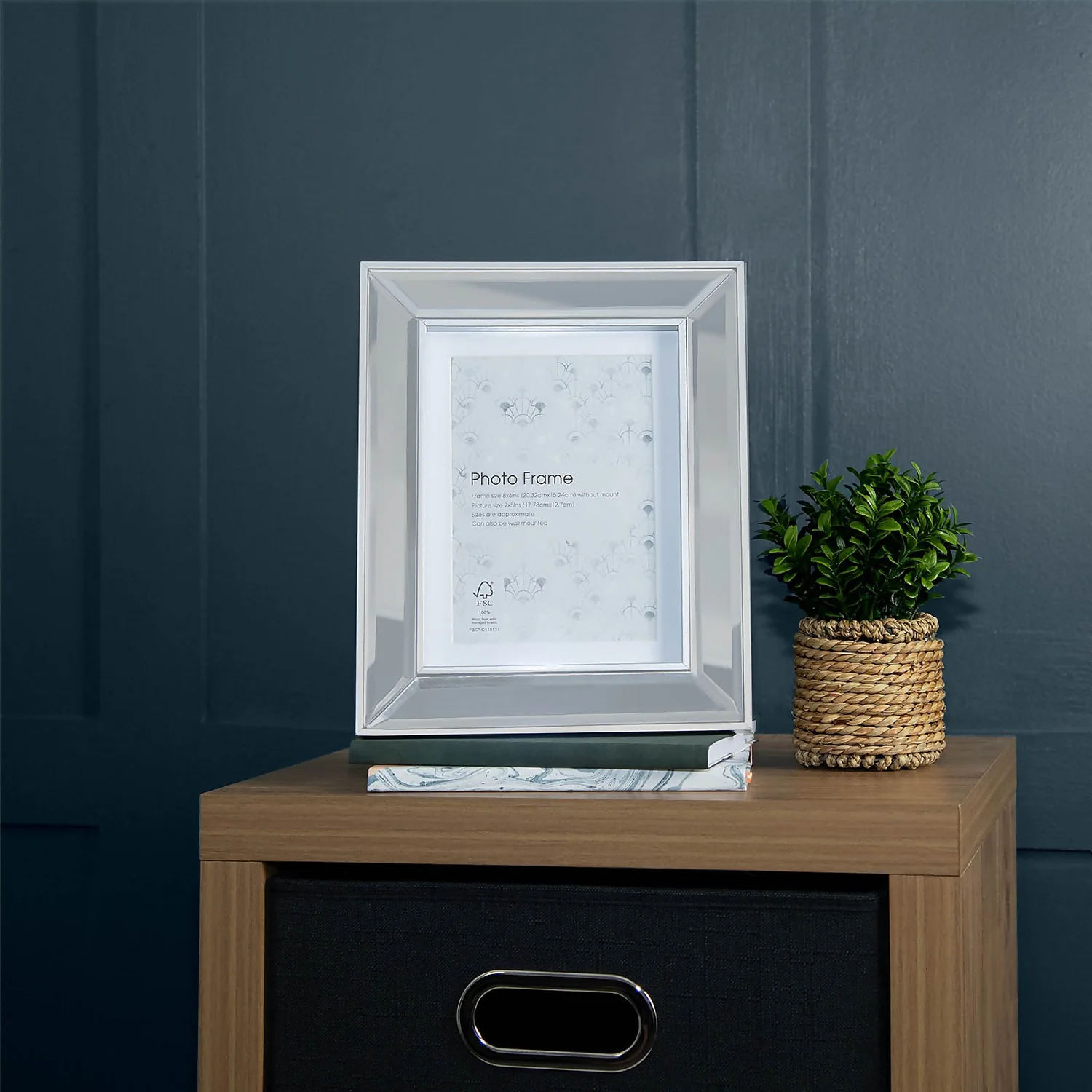 Bevelled Photo Frame 7x5 Silver. 2 Bevelled Photo Frame 7x5 Silver. - Image 2