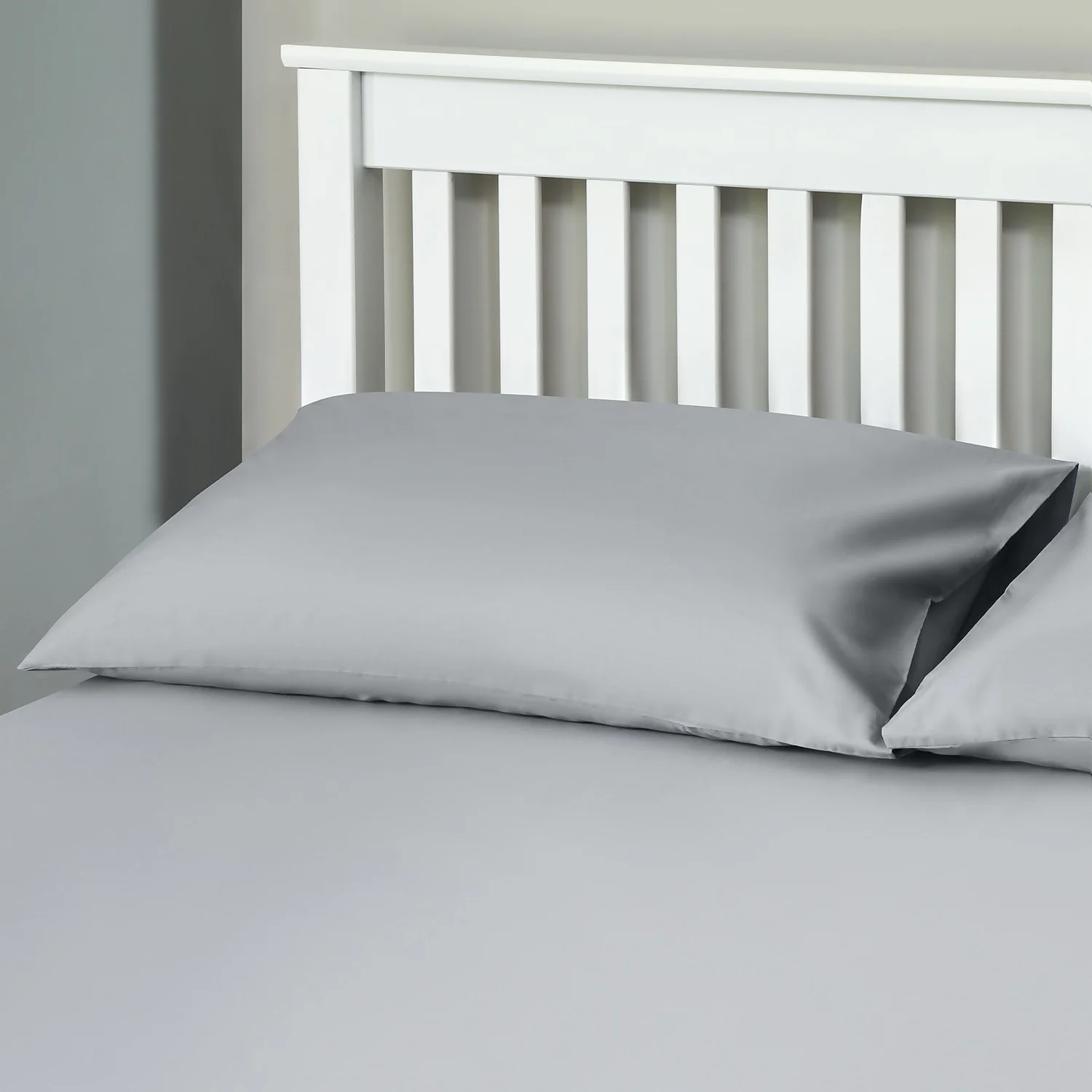 The Willow Manor 100% Cotton Pillowcase Pair - Silver 1 The Willow Manor 100% Cotton Pillowcase Pair - Silver