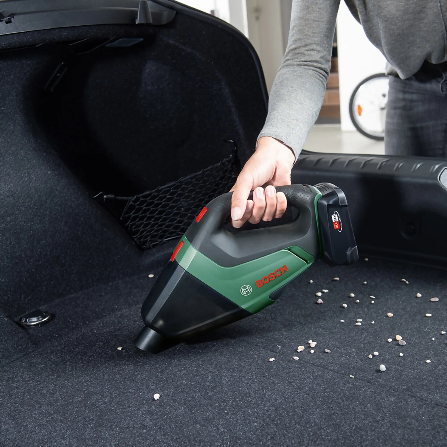 Bosch UniversalVac 18 Cordless Vacuum Cleaner (no Battery Included) 2 Bosch UniversalVac 18 Cordless Vacuum Cleaner (no Battery Included) - Image 2