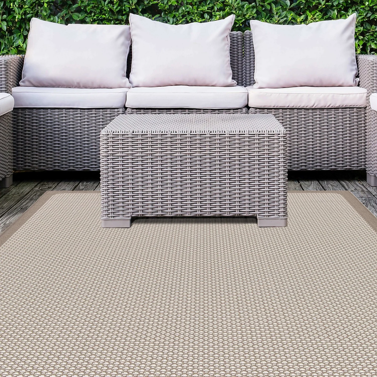 Relay Recycled Indoor/Outdoor Rug - Natural - 120x170cm 2 Relay Recycled Indoor/Outdoor Rug - Natural - 120x170cm - Image 2