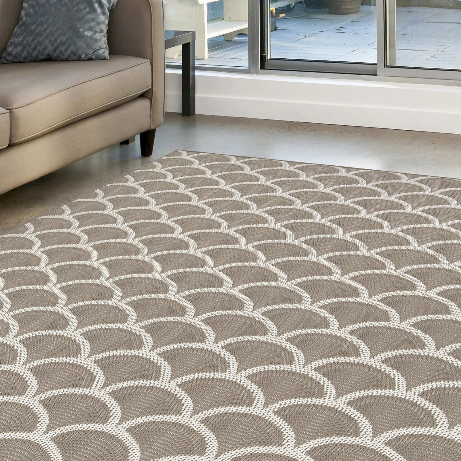 Relay Recycled Indoor/Outdoor Rug - Dark Natural - 160x230cm 2 Relay Recycled Indoor/Outdoor Rug - Dark Natural - 160x230cm - Image 2