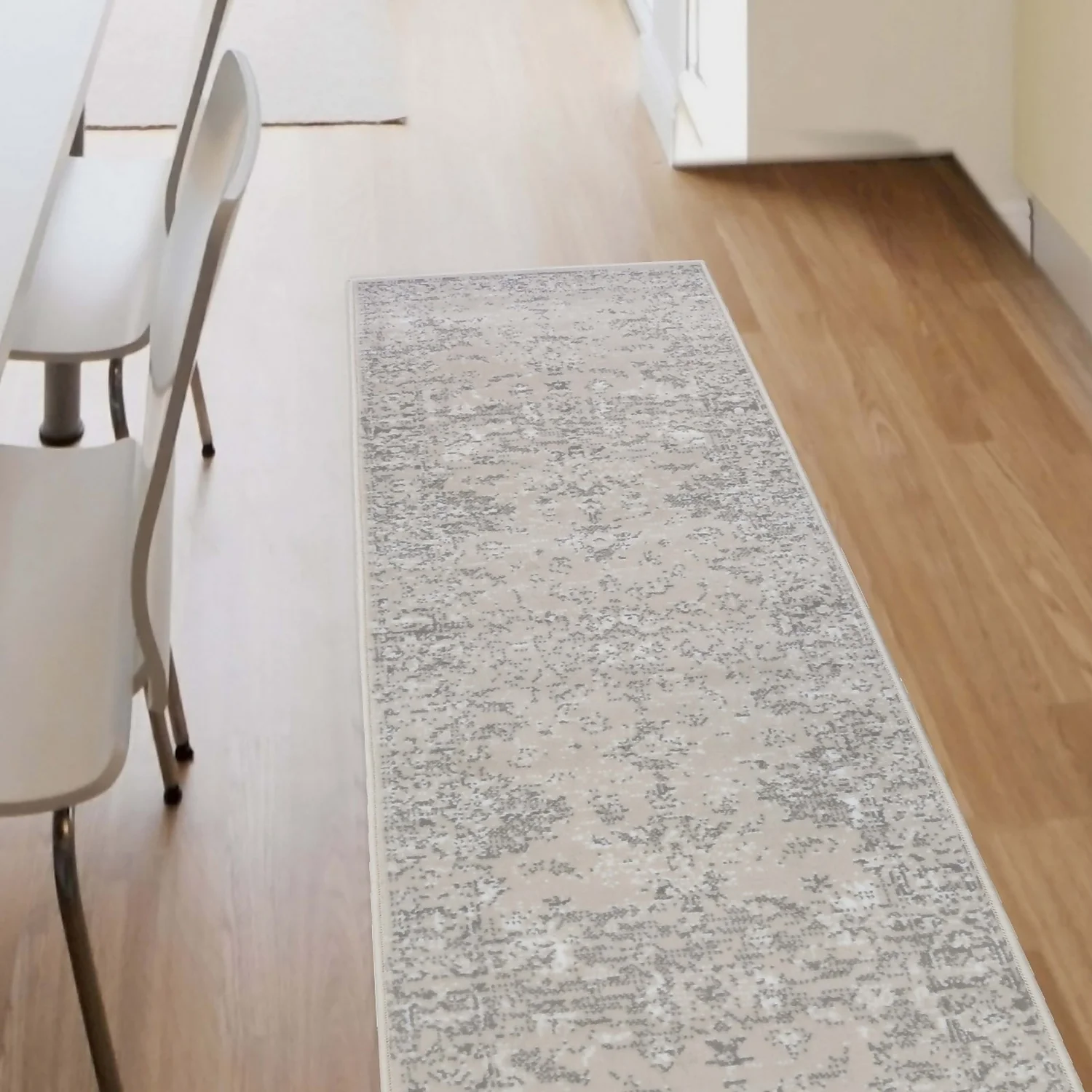 Traditional Runner - Cream - 67x200cm 2 Traditional Runner - Cream - 67x200cm - Image 2