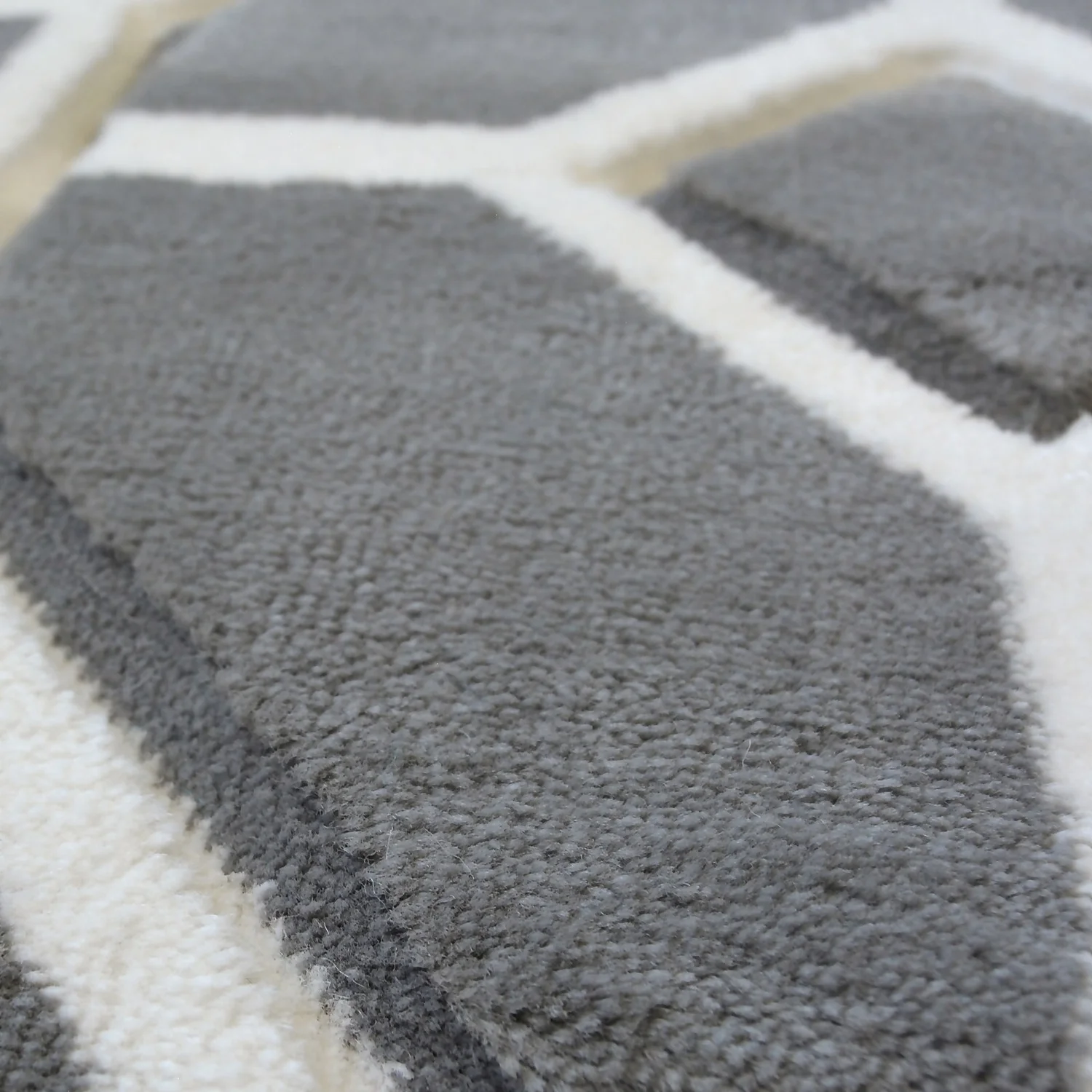 Daytona Gorton Rug - Grey - 160x230cm 2 Daytona Gorton Rug - Grey - 160x230cm - Image 2