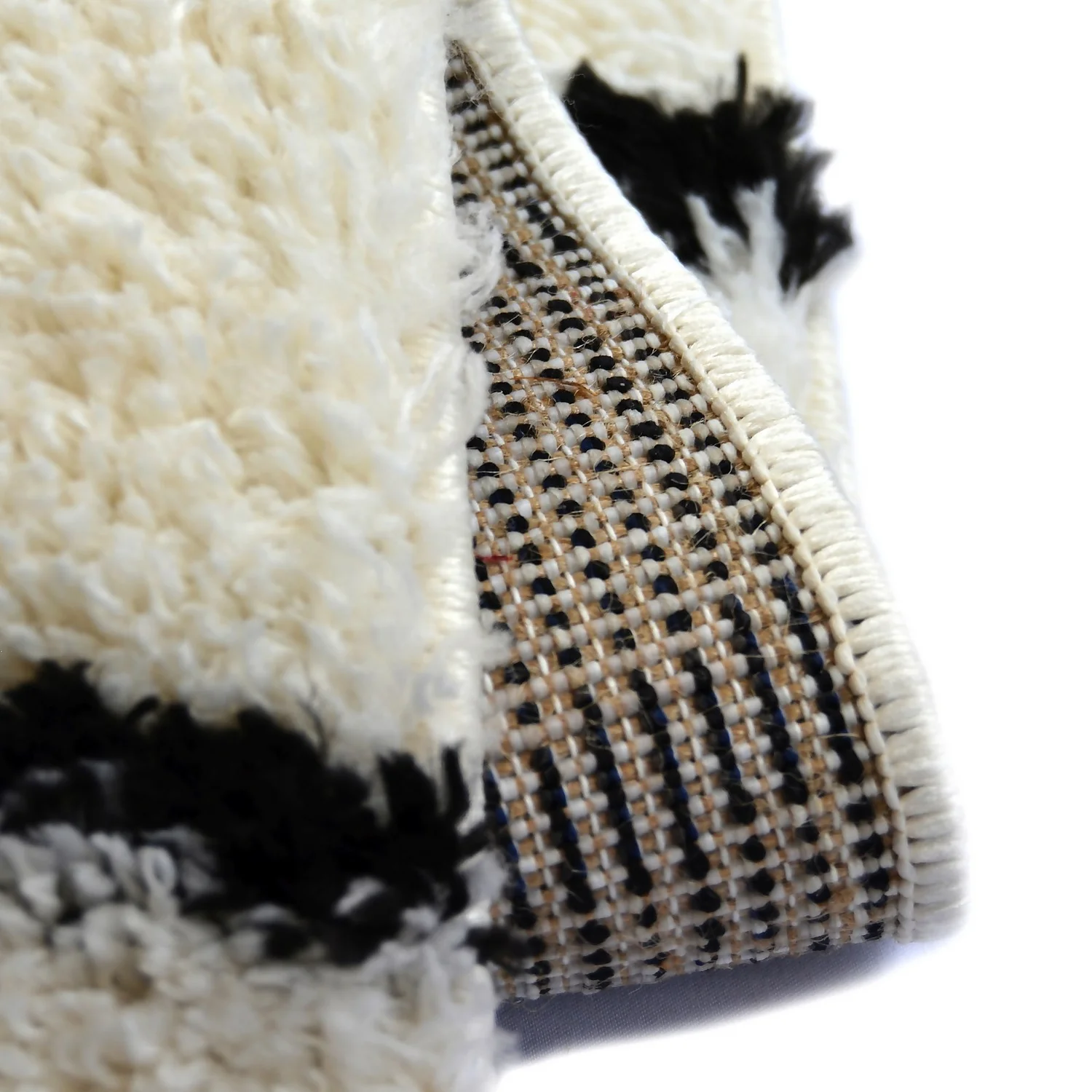 Snug Isobar Rug - Ivory & Black - 160x230cm 3 Snug Isobar Rug - Ivory & Black - 160x230cm - Image 3