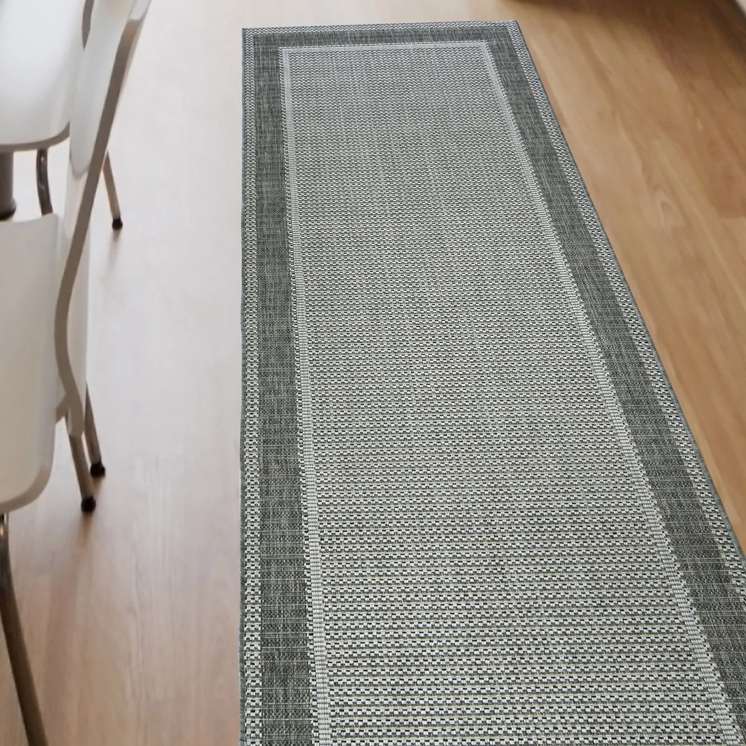 Denver Border Indoor/Outdoor Rug - Grey - 80x200cm 3 Denver Border Indoor/Outdoor Rug - Grey - 80x200cm - Image 3