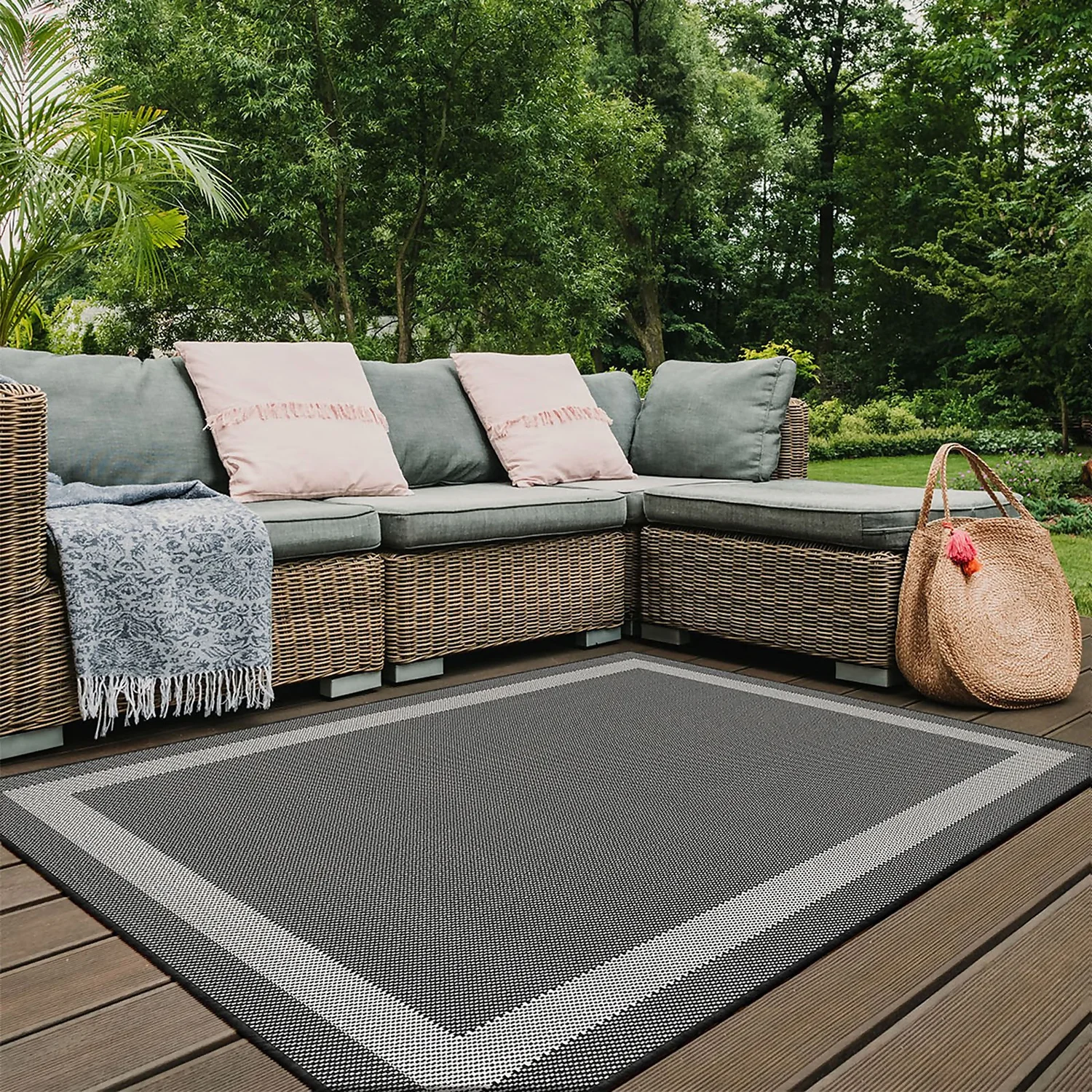 Duo Weave Indoor/Outdoor Rug - Charcoal - 160x230cm 2 Duo Weave Indoor/Outdoor Rug - Charcoal - 160x230cm - Image 2