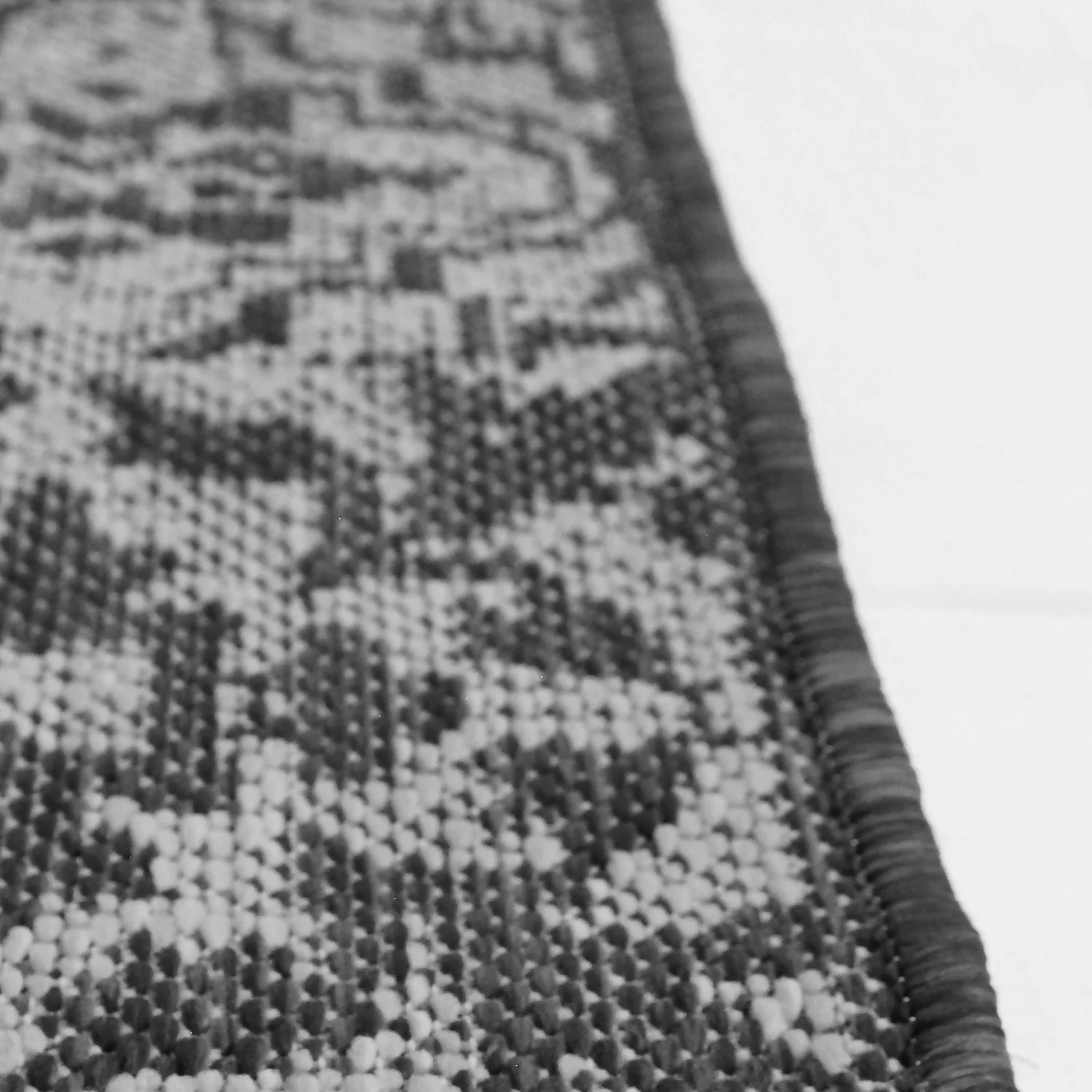 Indoor Outdoor Tile Rug - Grey - 100x150cm 5 Indoor Outdoor Tile Rug - Grey - 100x150cm - Image 5