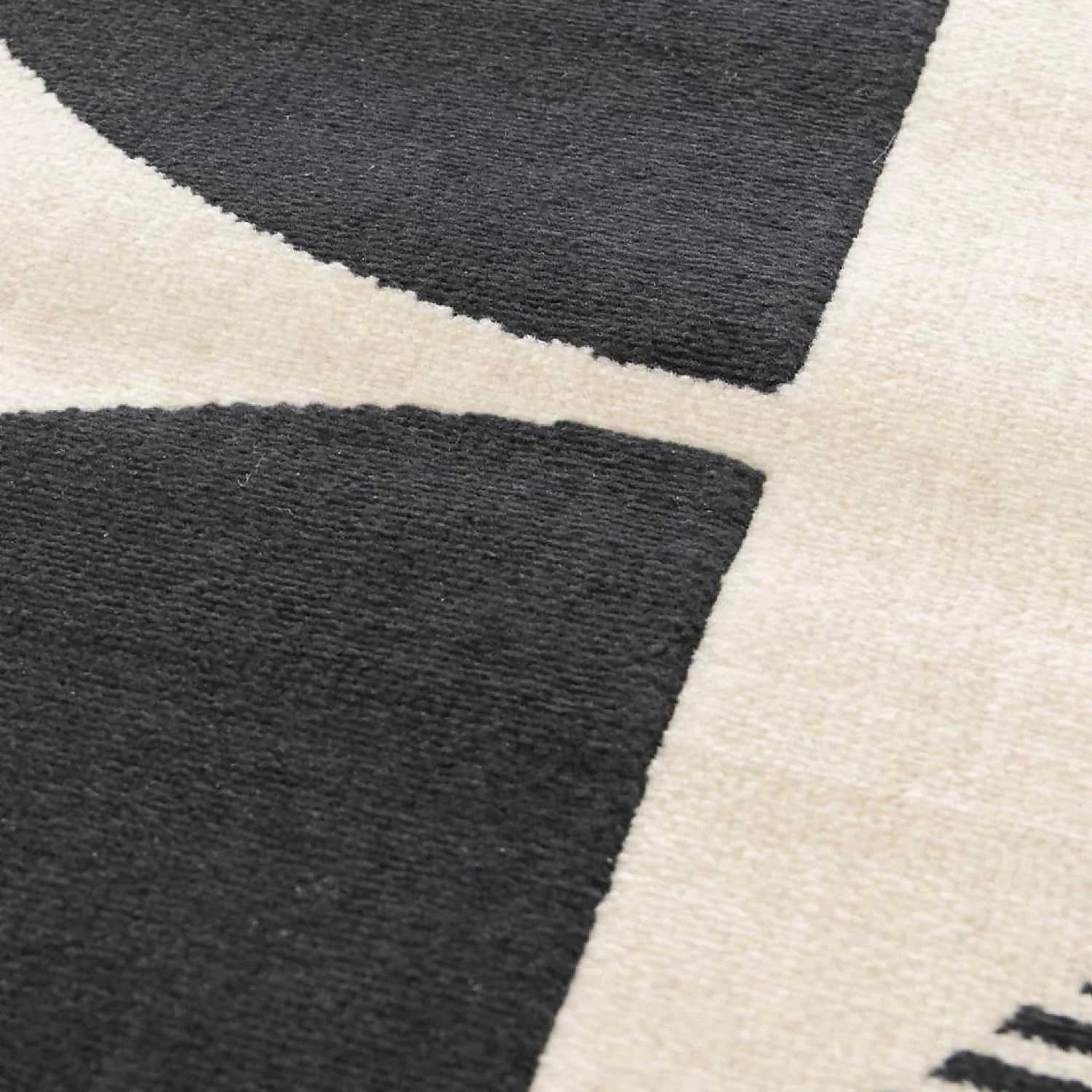 Geometric Rug - Monochrome - 160x230cm 3 Geometric Rug - Monochrome - 160x230cm - Image 3