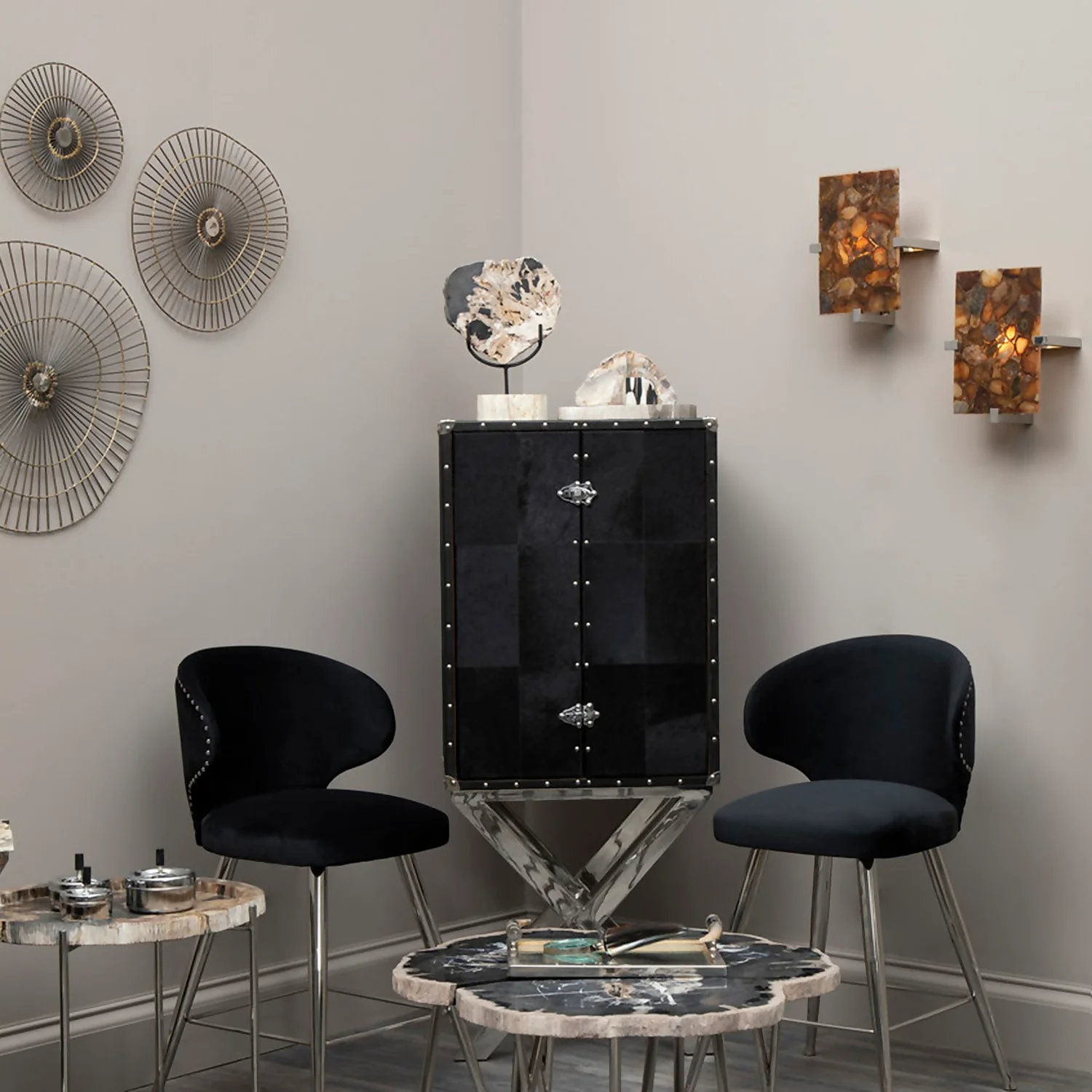 Mirano Small Abstract Wall Art - Gold - 29x31cm 4 Mirano Small Abstract Wall Art - Gold - 29x31cm - Image 4